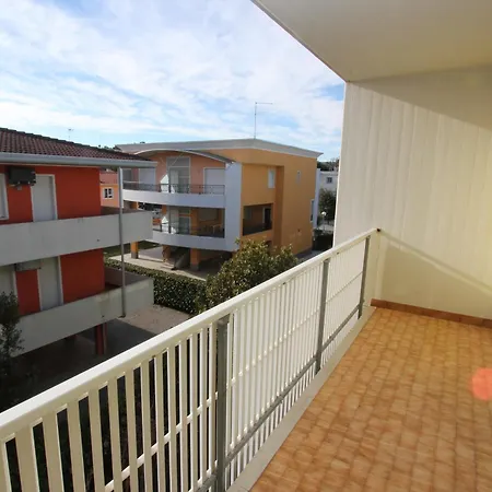 Apartment Seaside Escape Flat For Up To 6 Guests