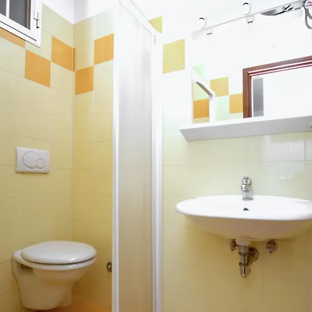Seaside Escape Flat For Up To 6 Guests Διαμέρισμα