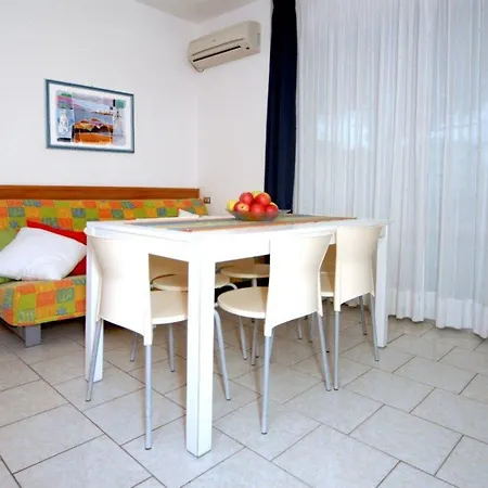 Διαμέρισμα Seaside Escape Flat For Up To 6 Guests Μπιμπιόνε