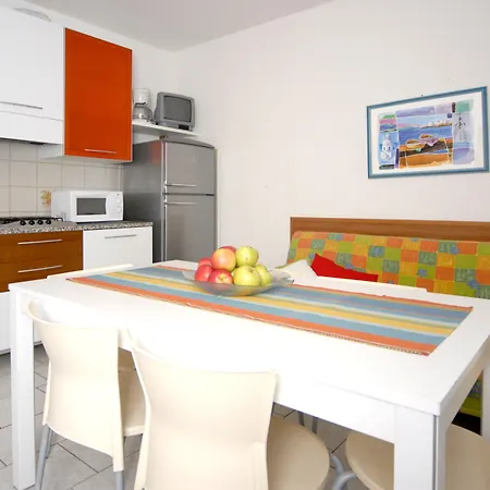 Seaside Escape Flat For Up To 6 Guests Apartment *