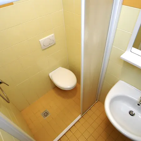 Seaside Escape Flat For Up To 6 Guests Διαμέρισμα